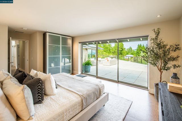 6 Donald Drive, Orinda, CA 94563