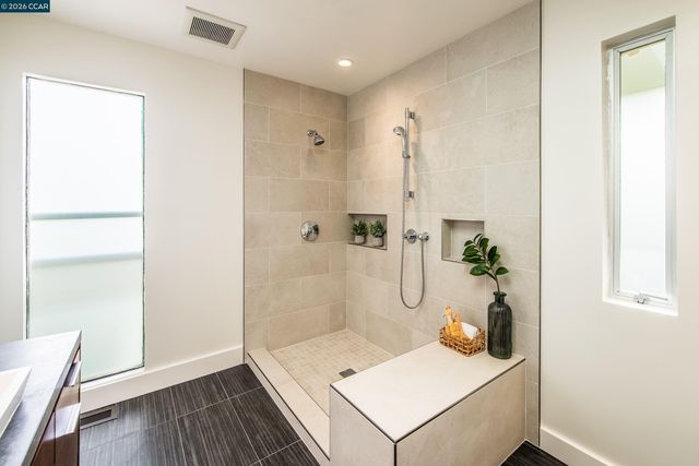 6 Donald Drive, Orinda, CA 94563