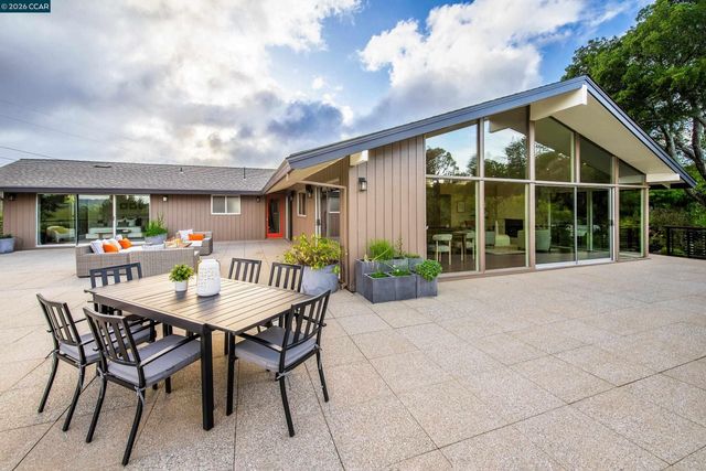 6 Donald Drive, Orinda, CA 94563