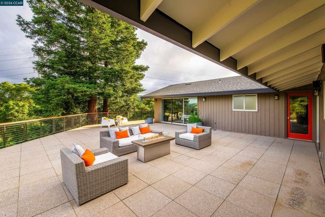 6 Donald Drive, Orinda, CA 94563