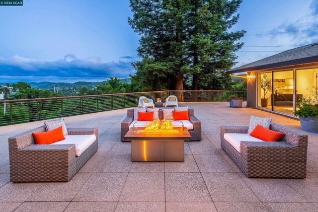 6 Donald Drive, Orinda, CA 94563