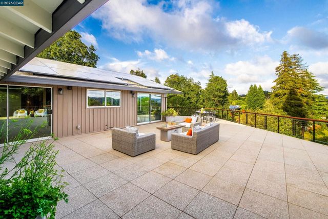 6 Donald Drive, Orinda, CA 94563