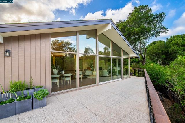 6 Donald Drive, Orinda, CA 94563