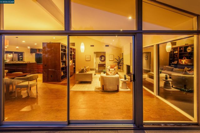 6 Donald Drive, Orinda, CA 94563