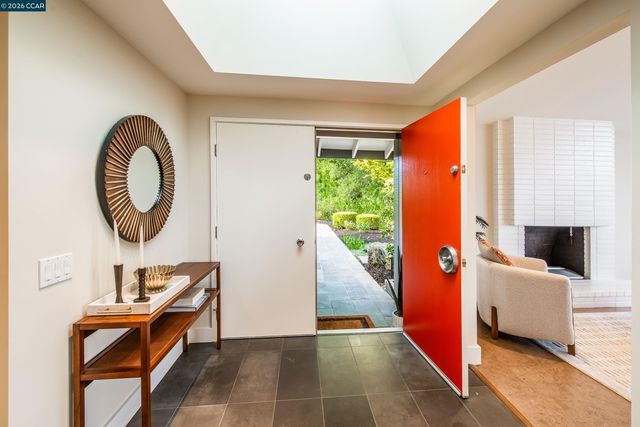 6 Donald Drive, Orinda, CA 94563