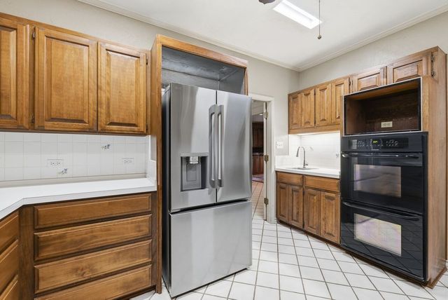 325 Cedar Ridge, Kerrville, TX 78028