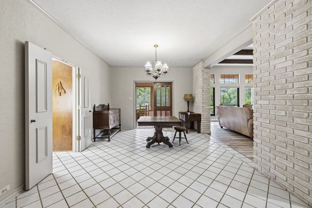 325 Cedar Ridge, Kerrville, TX 78028