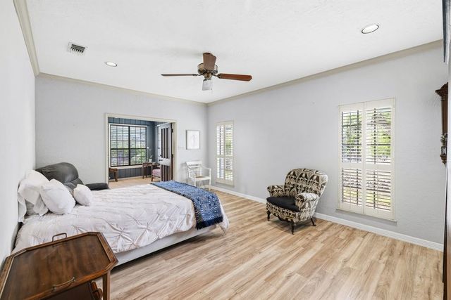 325 Cedar Ridge, Kerrville, TX 78028