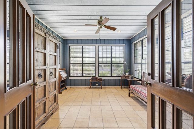 325 Cedar Ridge, Kerrville, TX 78028