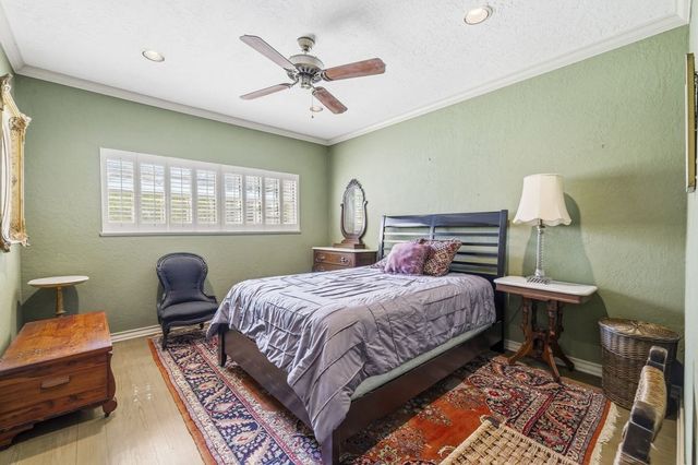 325 Cedar Ridge, Kerrville, TX 78028