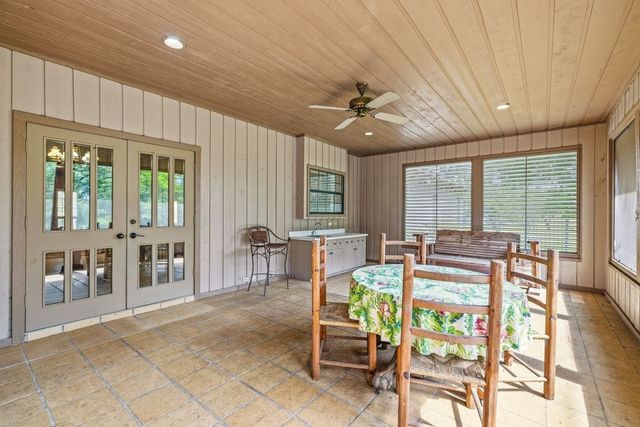 325 Cedar Ridge, Kerrville, TX 78028