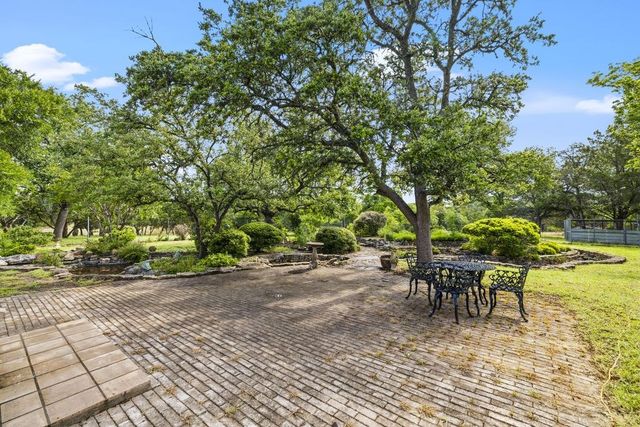 325 Cedar Ridge, Kerrville, TX 78028