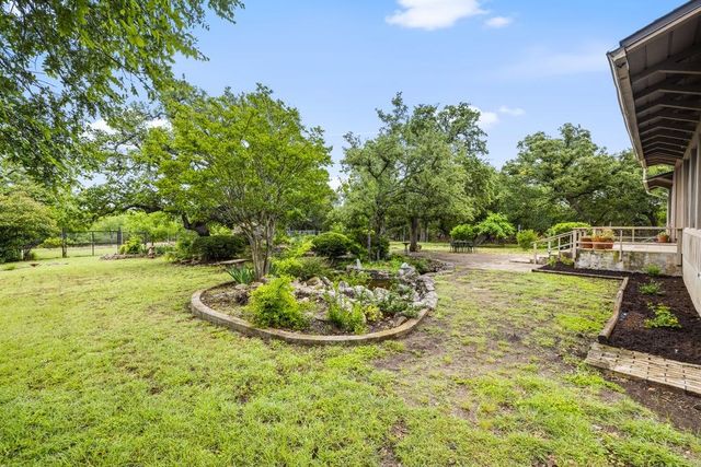 325 Cedar Ridge, Kerrville, TX 78028