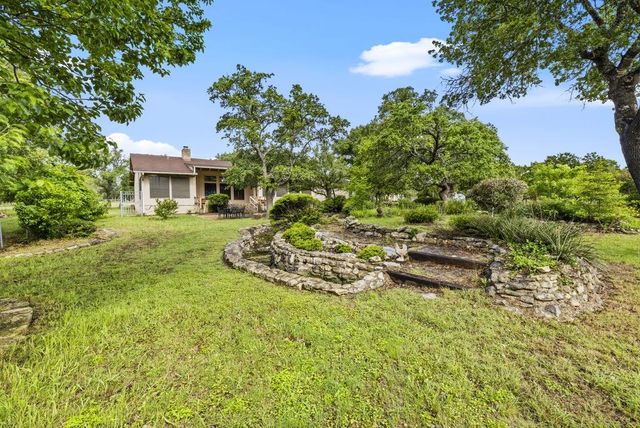 325 Cedar Ridge, Kerrville, TX 78028