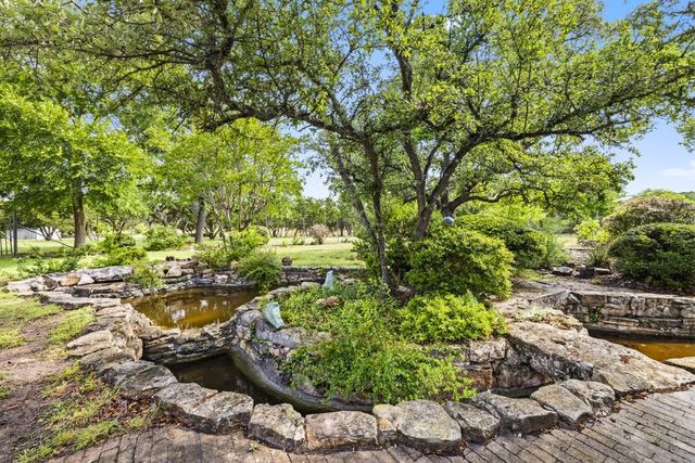 325 Cedar Ridge, Kerrville, TX 78028