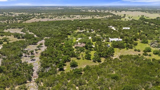 325 Cedar Ridge, Kerrville, TX 78028