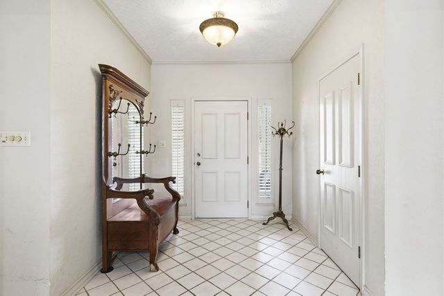 325 Cedar Ridge, Kerrville, TX 78028