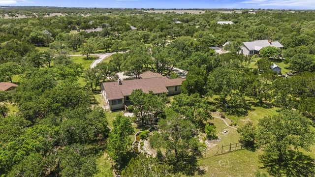 325 Cedar Ridge, Kerrville, TX 78028
