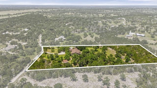 325 Cedar Ridge, Kerrville, TX 78028