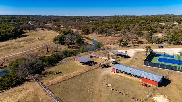 325 Cedar Ridge, Kerrville, TX 78028