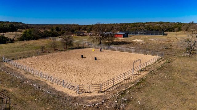 325 Cedar Ridge, Kerrville, TX 78028