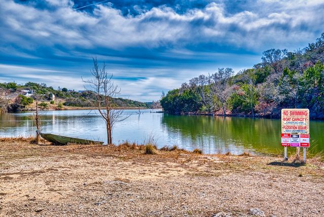 325 Cedar Ridge, Kerrville, TX 78028
