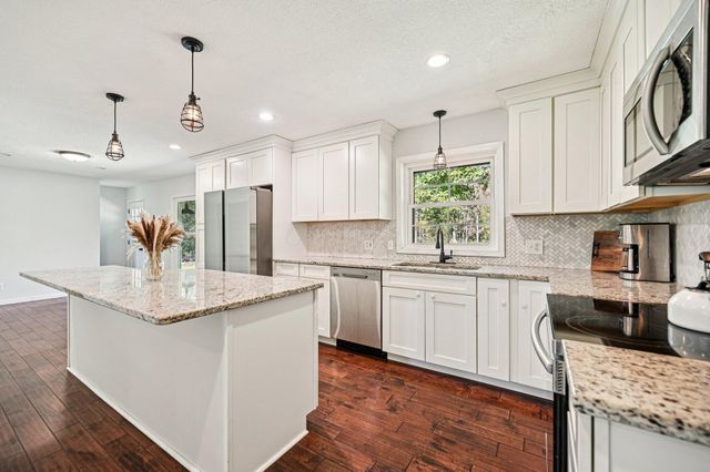 545 N County Line Road, Sunbury, OH 43074