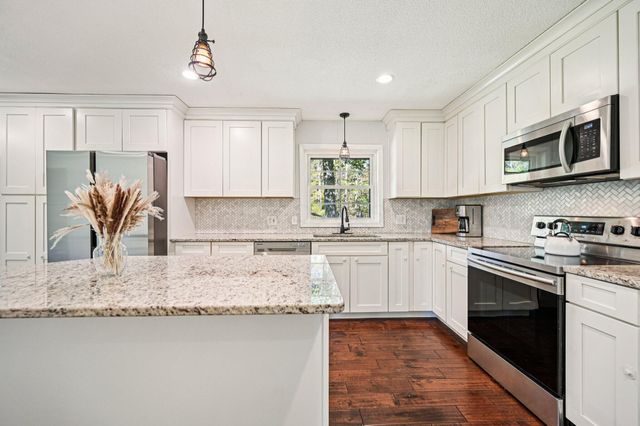 545 N County Line Road, Sunbury, OH 43074