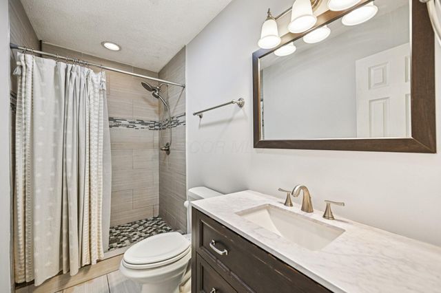 545 N County Line Road, Sunbury, OH 43074