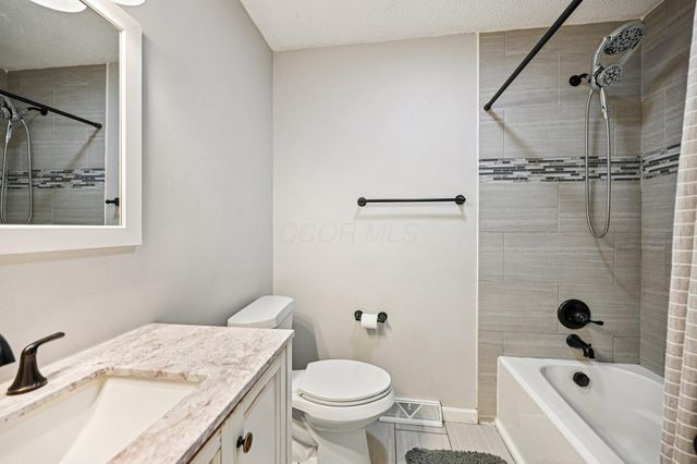 545 N County Line Road, Sunbury, OH 43074