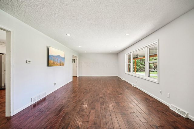 545 N County Line Road, Sunbury, OH 43074