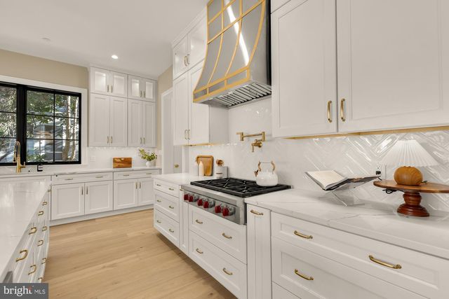 2733 CHESAPEAKE ST NW, Washington, DC 20008