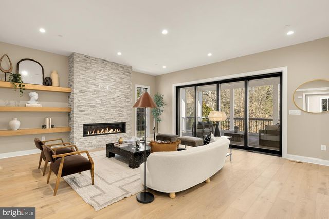 2733 CHESAPEAKE ST NW, Washington, DC 20008