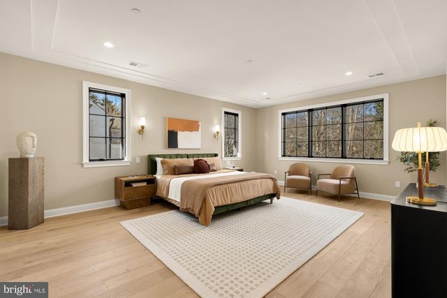 2733 CHESAPEAKE ST NW, Washington, DC 20008