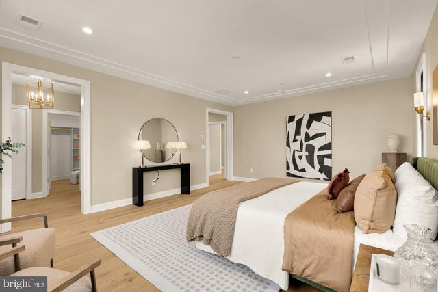 2733 CHESAPEAKE ST NW, Washington, DC 20008