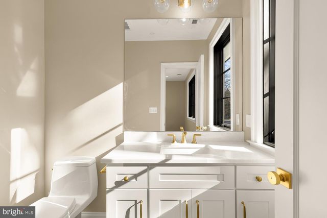 2733 CHESAPEAKE ST NW, Washington, DC 20008