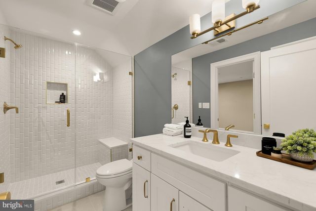 2733 CHESAPEAKE ST NW, Washington, DC 20008