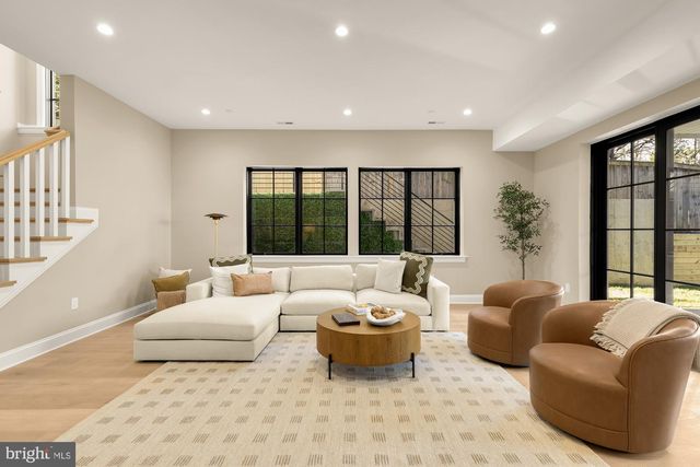 2733 CHESAPEAKE ST NW, Washington, DC 20008