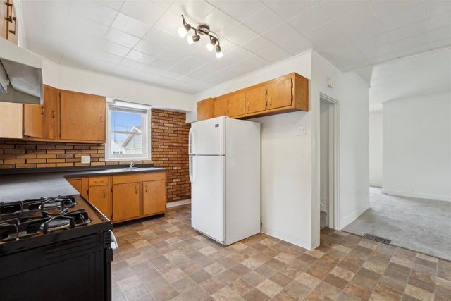 815 MADISON STREET, Little Chute, WI 54140