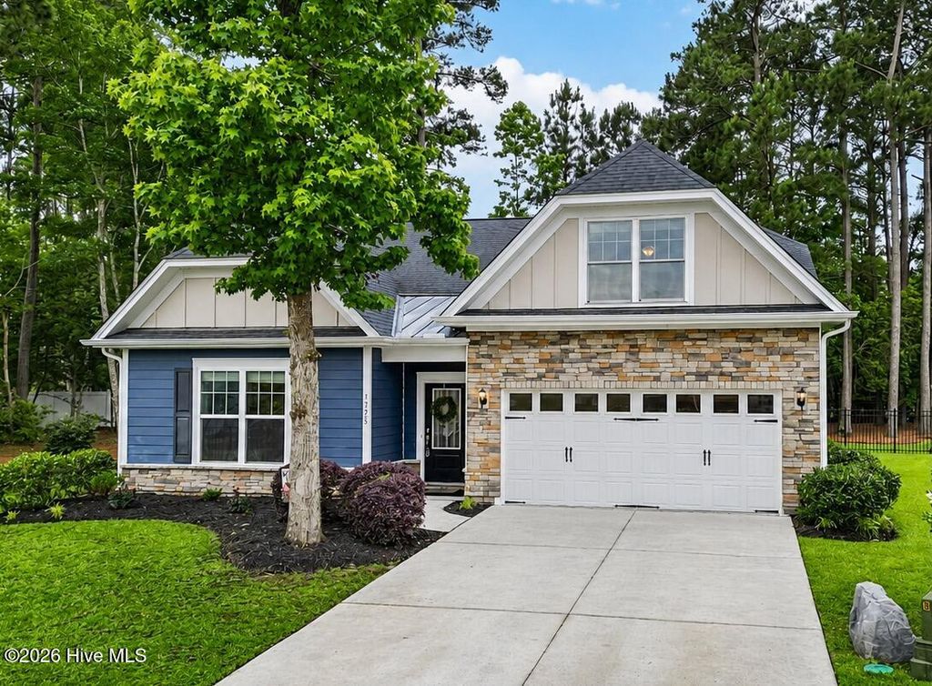 1725 Yucca Court SW, Ocean Isle Beach, NC 28469