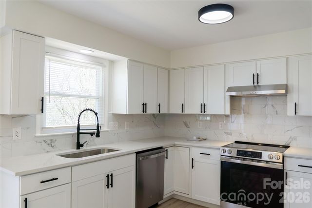 183 Mount Carmel Road, Asheville, NC 28806