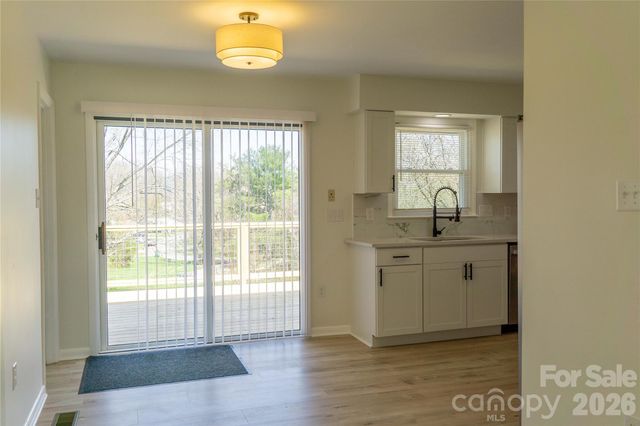 183 Mount Carmel Road, Asheville, NC 28806