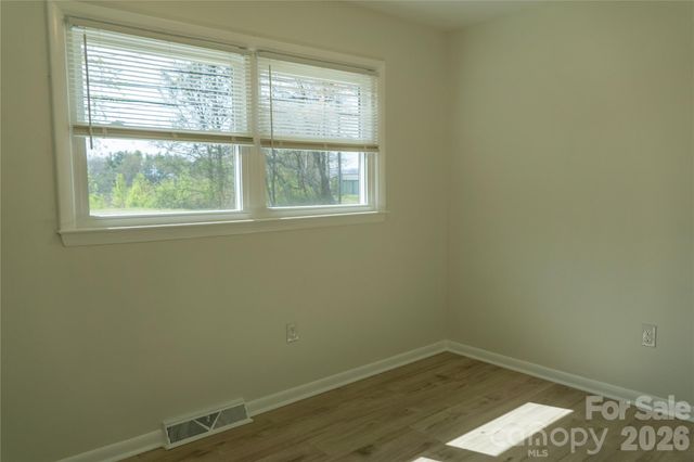 183 Mount Carmel Road, Asheville, NC 28806