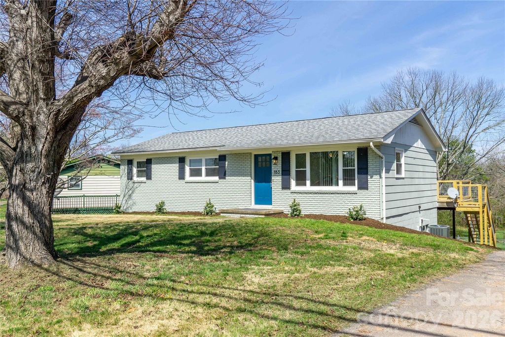 183 Mount Carmel Road, Asheville, NC 28806