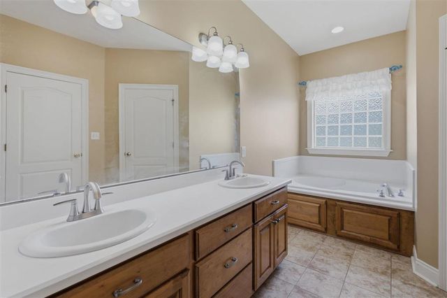 5726 W Kayleigh Lane, Lake Charles, LA 70605