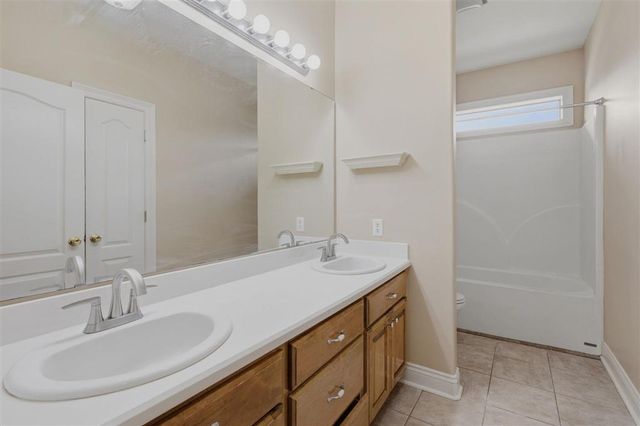 5726 W Kayleigh Lane, Lake Charles, LA 70605