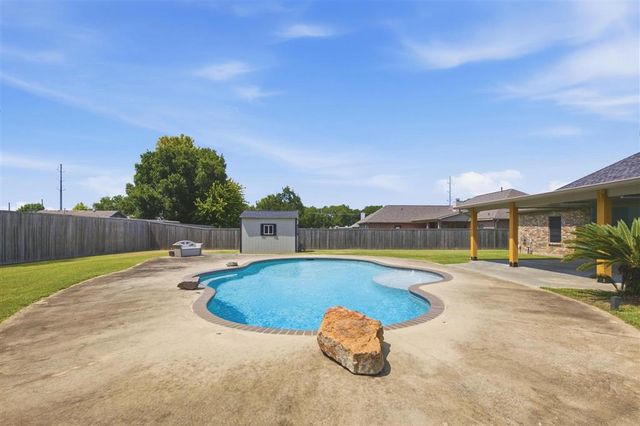 5726 W Kayleigh Lane, Lake Charles, LA 70605