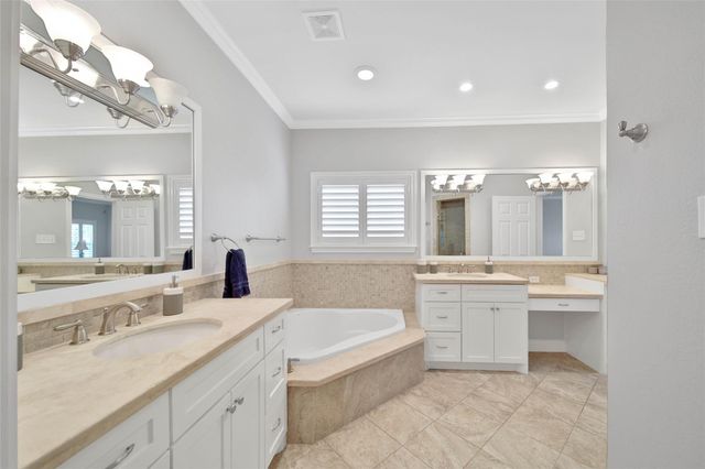 1642 Richelieu Lane, Houston, TX 77018