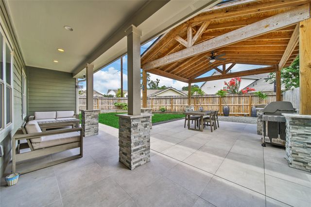 1642 Richelieu Lane, Houston, TX 77018