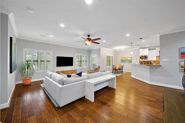 1642 Richelieu Lane, Houston, TX 77018